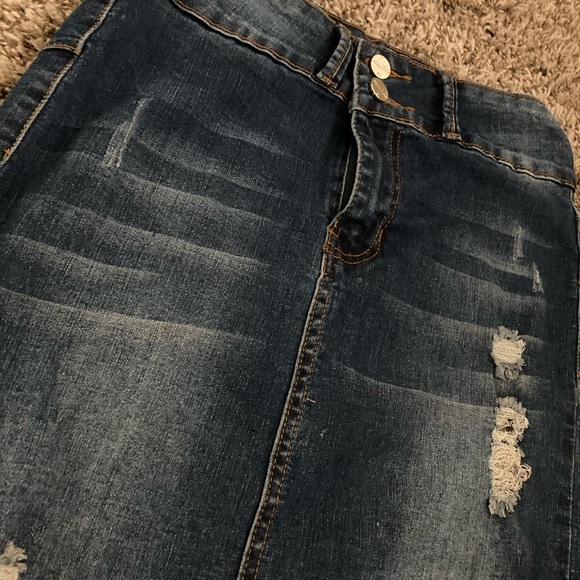 Jean Skirt - Picture 2 of 4